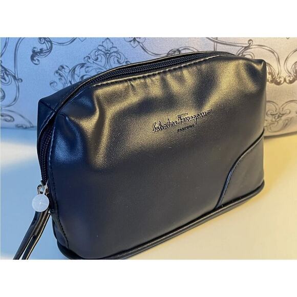 Ferragamo Parfums - Business Class Full Ammenity Kit (strap) - Sealed - Picture 1 of 9